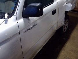 2002 TOYOTA TACOMA WHITE, STD CAB, 2.4 AT, 2WD.  Z24902